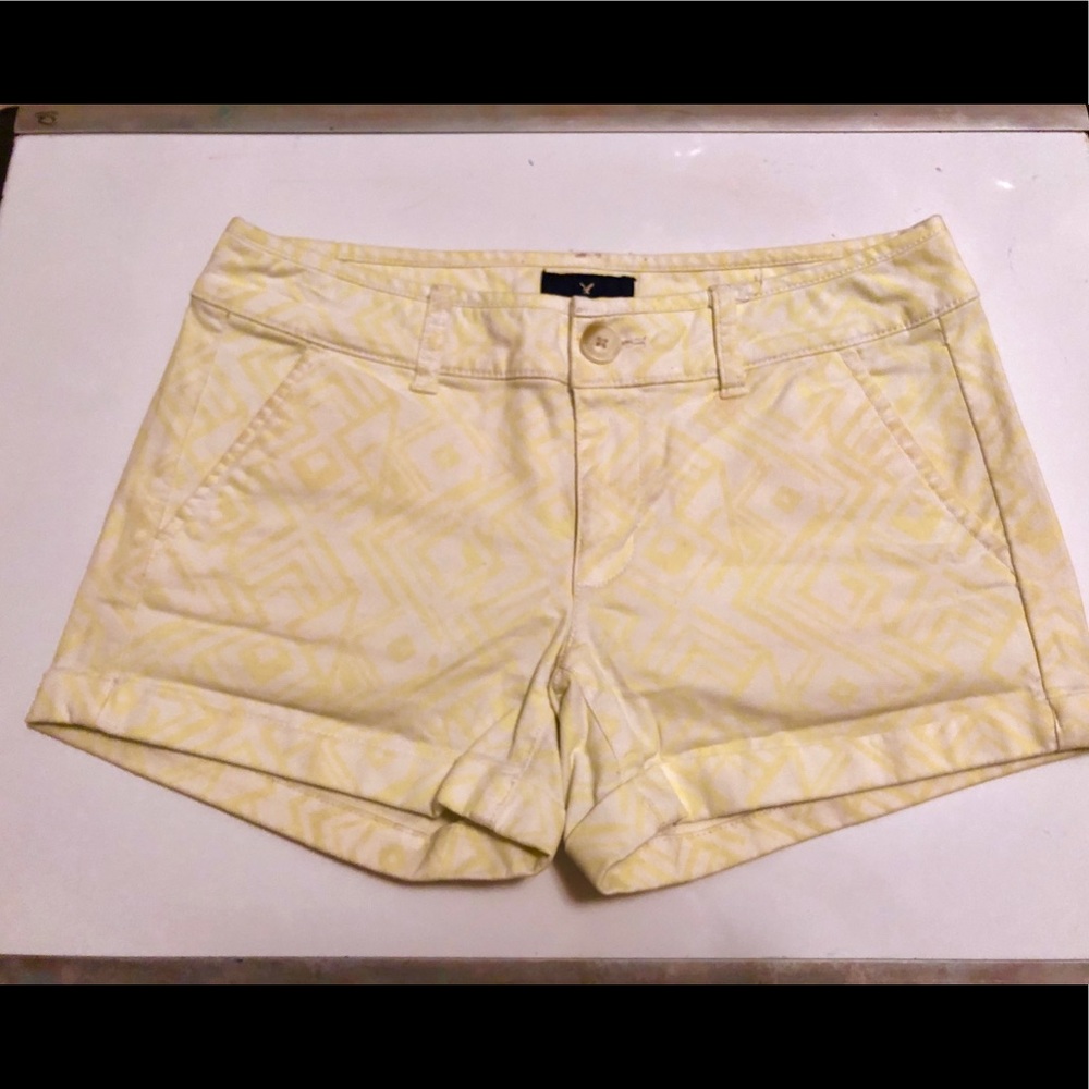 American eagle yellow and white printed shorts